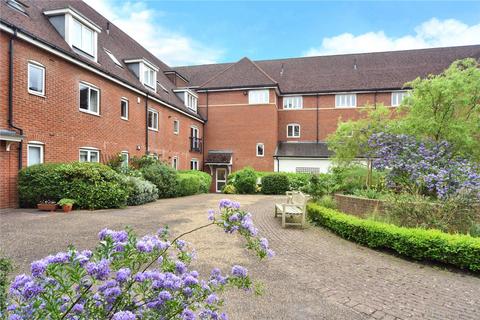 Wingfield Court, Banstead, Surrey, SM7 3 bed apartment for sale