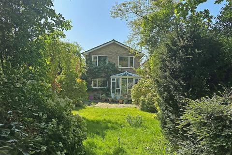 Jason Close, Redhill 3 bed link detached house for sale