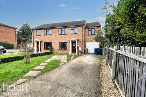 4 bedroom semi-detached house for sale