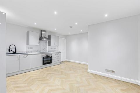 Roehampton Lane, Putney, SW15 1 bed flat for sale