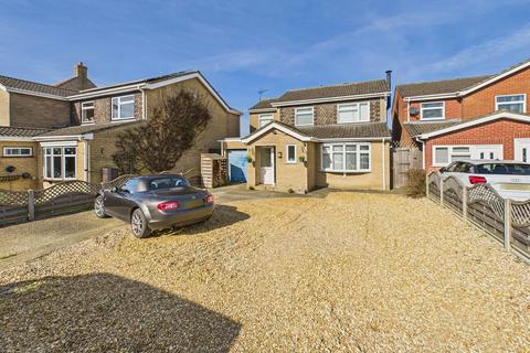 Sandringham Drive, Downham Market PE38 4 bed detached house for sale