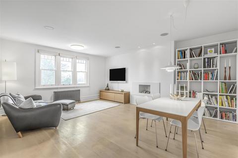 West Hill, London 2 bed flat for sale