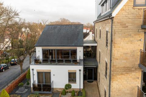 564 Harrogate Road, Leeds LS17 1 bed apartment for sale