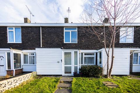 Boytons, Basildon, SS15 2 bed terraced house for sale