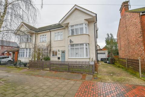 High Street, London Colney, St. Albans 5 bed semi