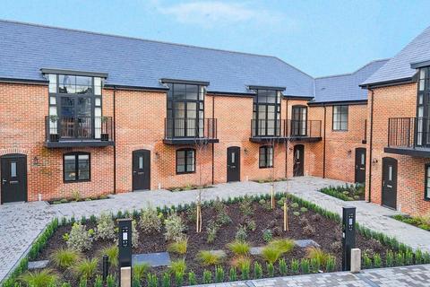 Connaught Place, Brockenhurst, SO42 2 bed end of terrace house for sale