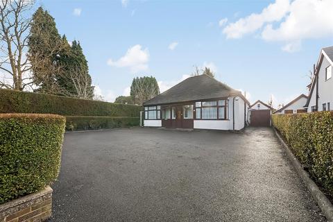 Salmons Lane West, Caterham CR3 3 bed detached bungalow for sale