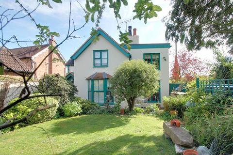 Tibberton, Gloucester 3 bed detached house for sale