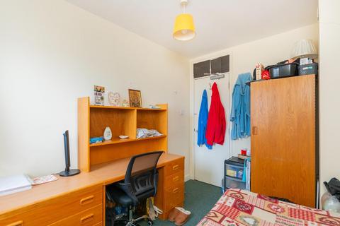 Queen Charlotte Street, City Centre 5 bed flat for sale
