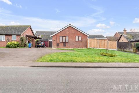 Dukes Drive, Halesworth 2 bed detached bungalow for sale