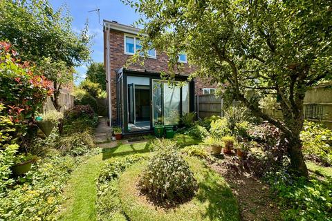 Oakwood Close, Oswestry SY11 3 bed semi