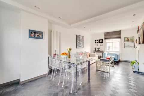 St Olafs Road, Fulham, London 2 bed flat for sale