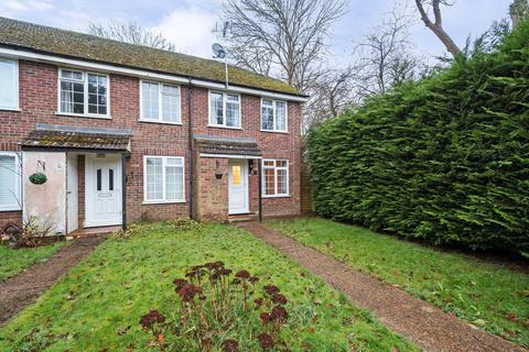 Brook Close, East Grinstead, West Sussex 2 bed end of terrace house for sale