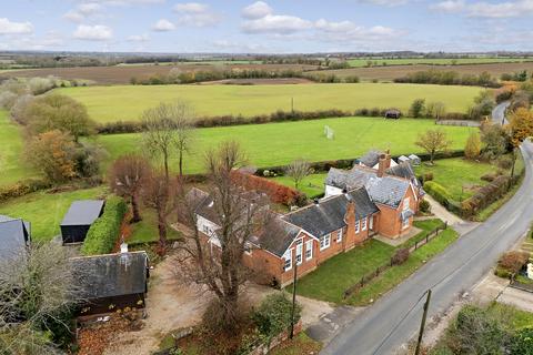 Chignal St. James, Chelmsford, CM1 4 bed semi