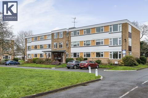 Avenue Road, Epsom, KT18 3 bed flat for sale