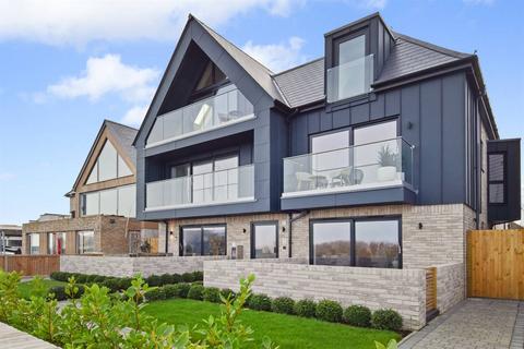 Marine Parade, Tankerton, Whitstable 2 bed apartment for sale