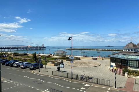 Richmond Street, Herne Bay 1 bed apartment for sale