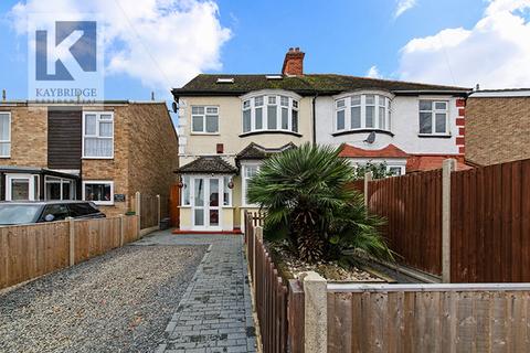 Langley Avenue, Worcester Park, KT4 4 bed semi