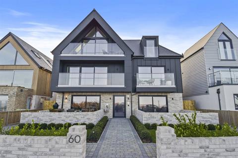 Marine Parade, Tankerton, Whitstable 3 bed apartment for sale