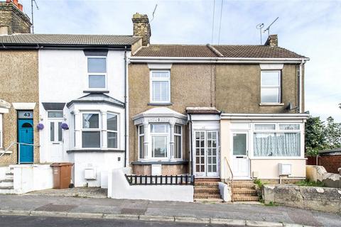 Bingham Road, Frindsbury, Kent, ME2 2 bed terraced house for sale