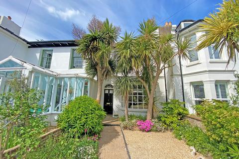 New Road, Shoreham