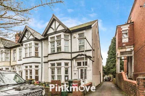 4 bed end terrace house