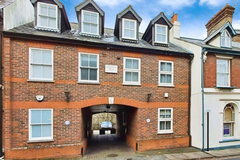 Crow Lane, Rochester 3 bed semi