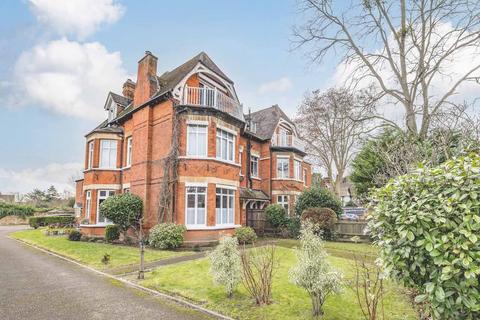 The Avenue, Datchet SL3 2 bed flat for sale