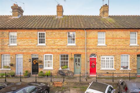 Sunbury Road, Eton 2 bed terraced house for sale