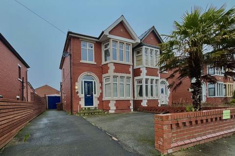Glenluce Drive, Preston PR1 3 bed semi