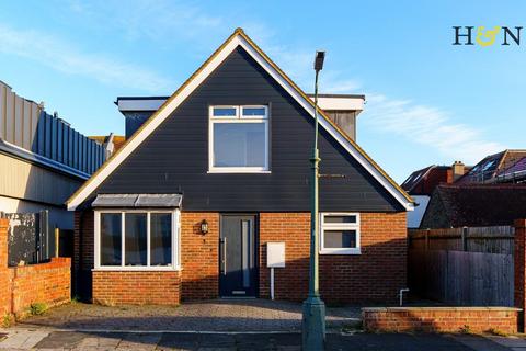 Tandridge Road, Hove BN3 2 bed detached house for sale