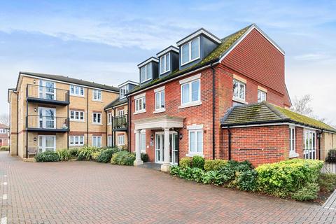 Manygate Lane, Shepperton, TW17 2 bed retirement property for sale