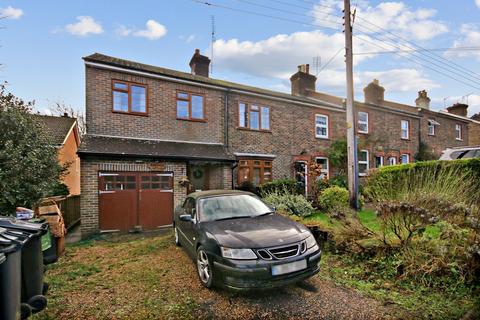 Bluebell Lane, Sharpthorne, RH19 4 bed end of terrace house for sale