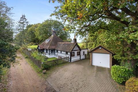 Meath Green Lane, Horley RH6 4 bed detached house for sale