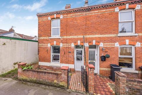 Harcourt Road, Gosport 2 bed end of terrace house for sale