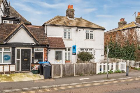 Commonside East, Mitcham CR4 2 bed semi