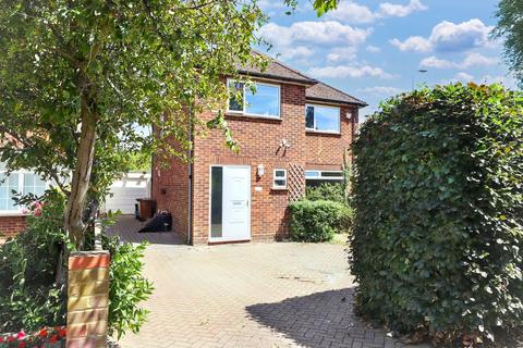 Fairview Road, Stevenage... 3 bed detached house for sale
