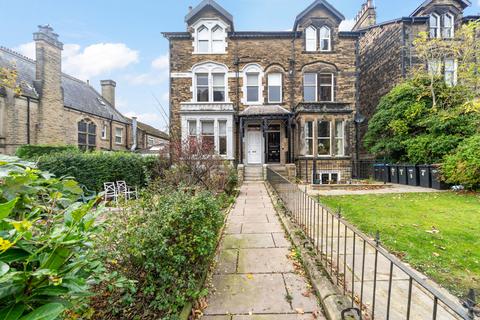 Kings Road, Harrogate, North Yorkshire 6 bed semi