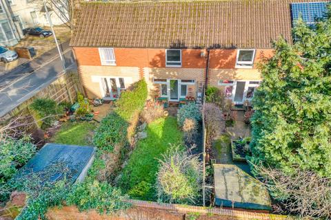 11 Kilkenny Avenue, Taunton 2 bed terraced house for sale