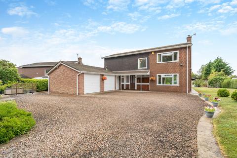 St Tysoi Close, Usk 4 bed detached house for sale