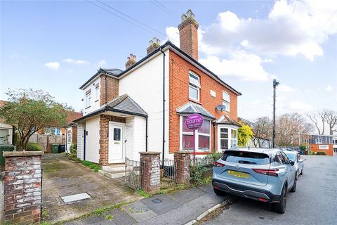 North Road, Guildford, Surrey, GU2 1 bed maisonette for sale