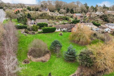 Church Lane, Norwich NR14 5 bed chalet for sale