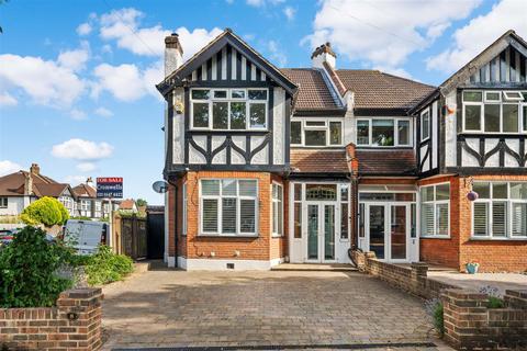 Hillside Gardens, Wallington SM6 4 bed semi
