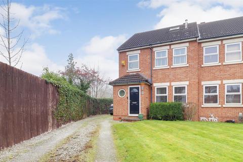 Station View, North Ferriby 3 bed semi