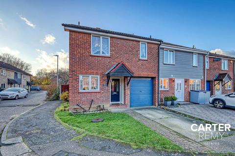 Brooklands Park, Laindon, SS15 4 bed end of terrace house for sale