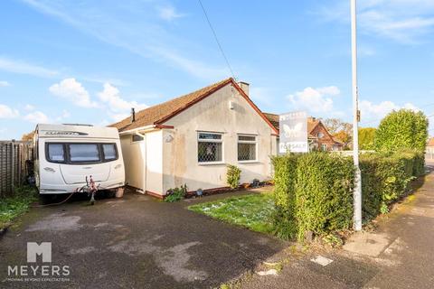 Larks Rise, Ferndown BH22 3 bed detached bungalow for sale