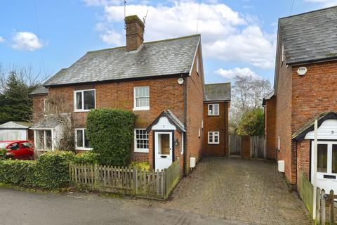 Blackmans Lane, Tonbridge, TN11 0AX 3 bed semi