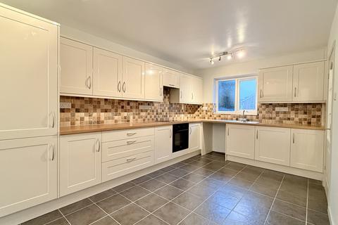 Bridle Close, Paignton, Devon 3 bed semi