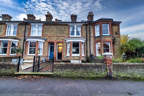 Athelstan Road, Faversham, ME13 3 bed terraced house for sale