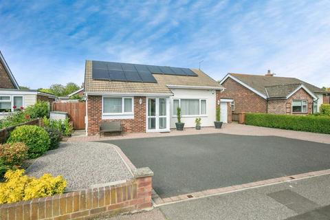 Heathway, Great Waldingfield 3 bed detached bungalow for sale